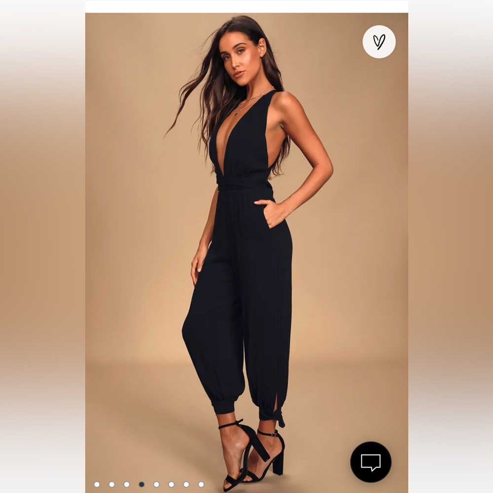 Lulu’s ✨NEW✨ Black Convertible Halter Jumpsuit